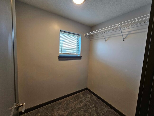 Building Photo - 7620 N Mercier Ct
