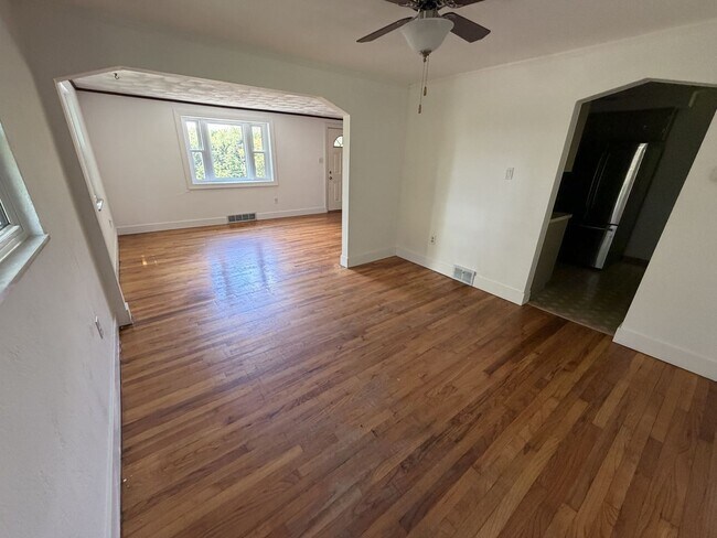 Building Photo - Price drop!  4 bedroom home now Available for Rent in Peters!