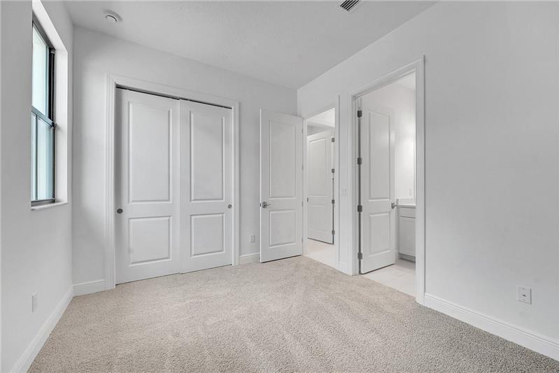 Building Photo - 13920 Vivant Dr