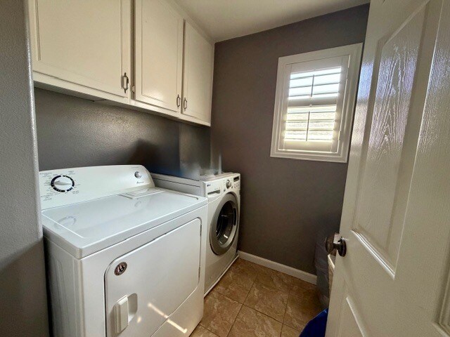 Building Photo - 2297 Treetop Ln