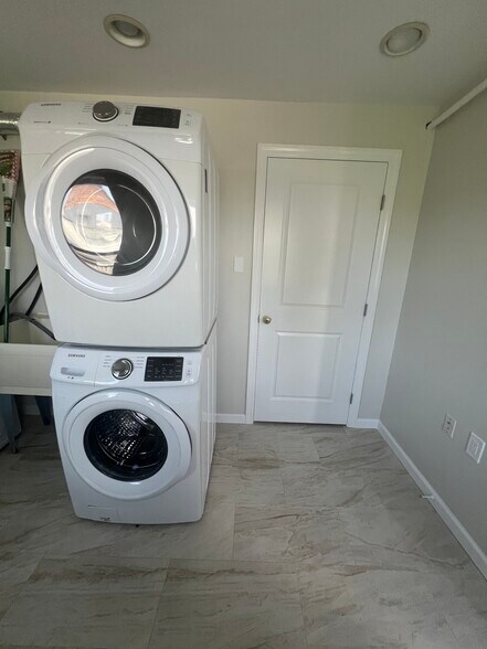 Dedicated washer/dryer for Rental laundry room - 41 Hudson Terrace