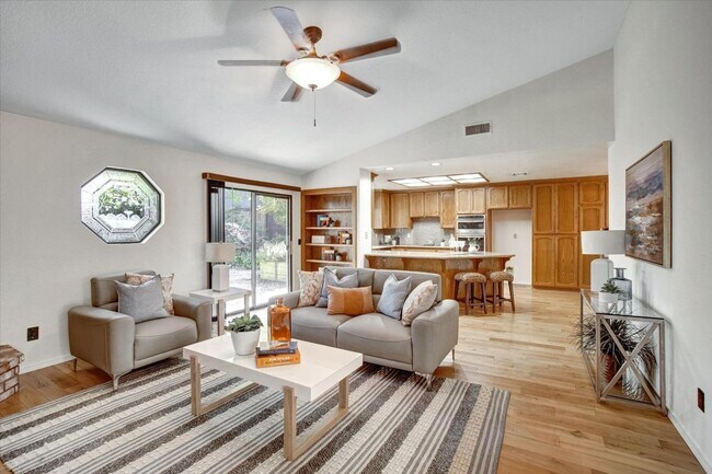 Building Photo - Spacious 4 Bedroom Home in Gated Somerset Hills – 3-Car Garage & Large Backyard