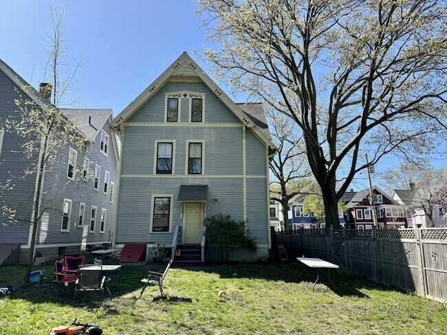 Building Photo - 109 Foster St