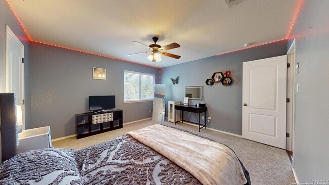 Building Photo - 522 Baltustrol Dr