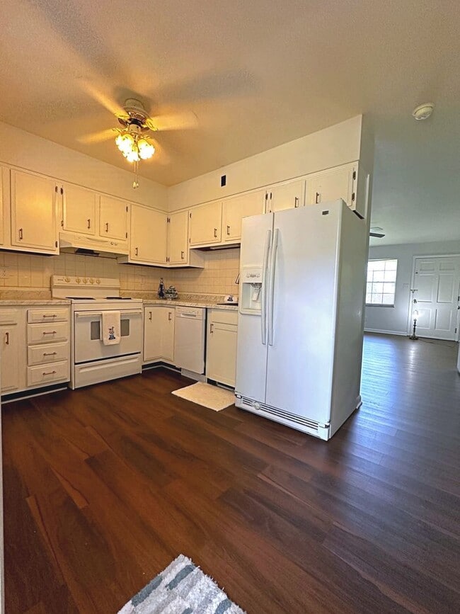 Building Photo - Alcoa City Duplex