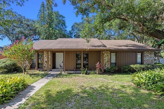 Primary Photo - 525 Garden Heights Dr