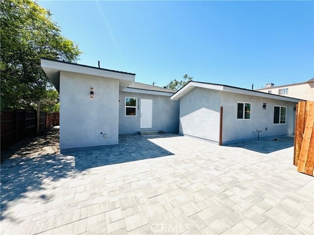 Building Photo - 11104 Oxnard St