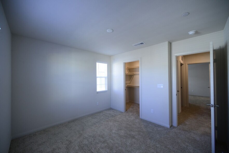 Building Photo - 26596 Platte Rd