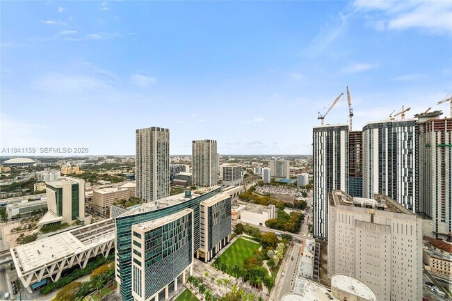 Building Photo - 225 N Miami Ave