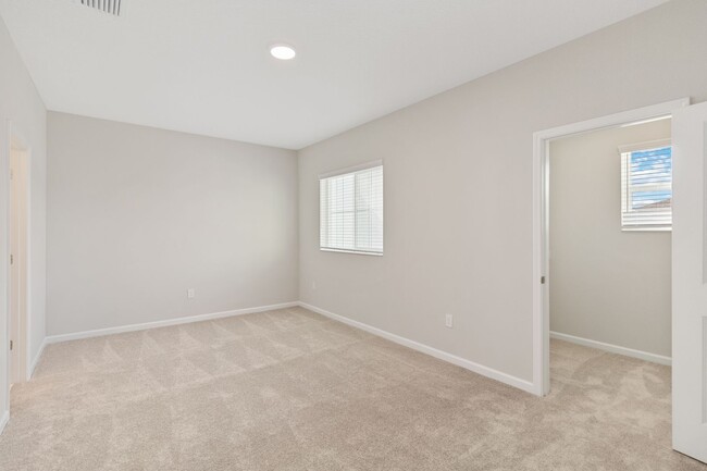 Building Photo - Beautiful Brand New 3/2.5 Townhome W/ 1 Ca...