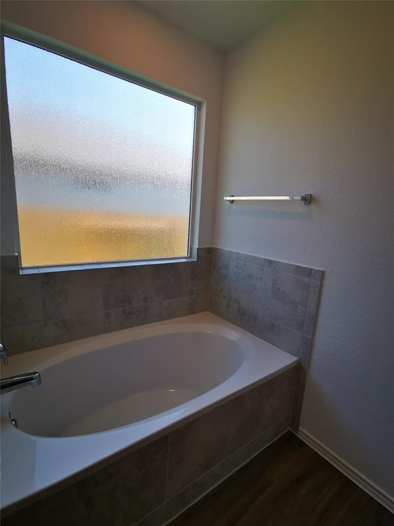 Building Photo - 101 Red Buckeye St