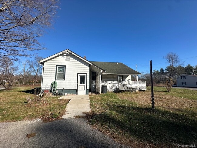 Building Photo - 496 Bloomingburg Rd