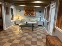 Building Photo - 1016 N E St