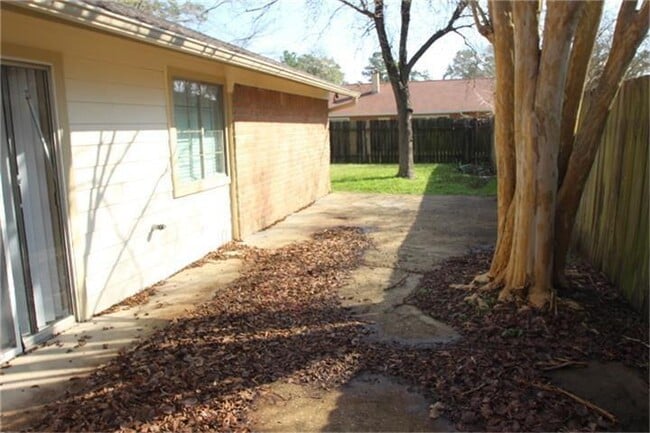 Building Photo - 4802 Maurita Dr