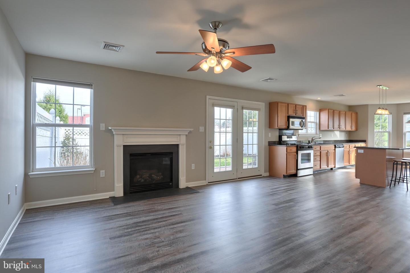 Building Photo - 150 Merlin Dr