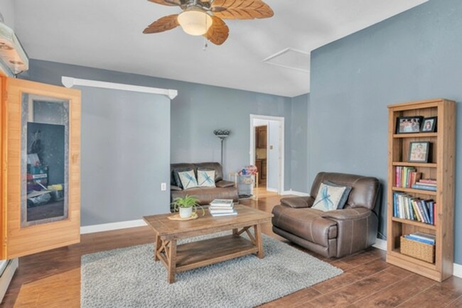 Building Photo - 4/2 on 2 acreas  Longview ISD