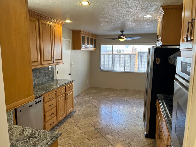 Building Photo - 4 Bedroom Ranch Style Home in Quiet El Sobrante Neighborhood