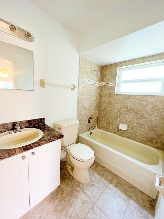 Building Photo - 2425 Barley Club Dr