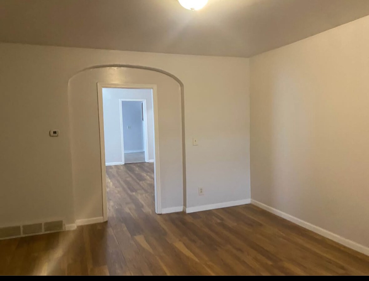 Building Photo - 266 7th St