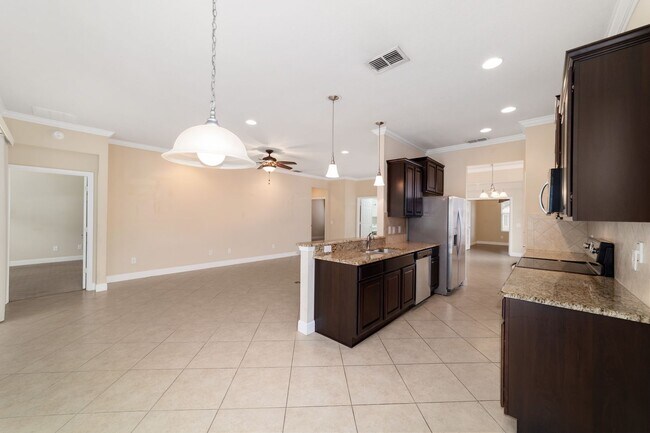 Building Photo - 6606 SW 91st Cir
