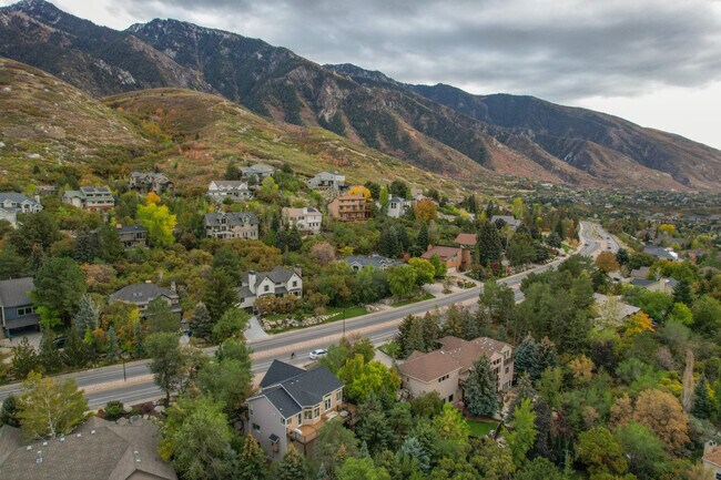 Building Photo - 10098 Wasatch Blvd