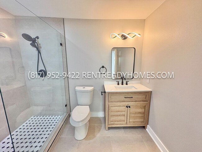 Building Photo - 607 Lake View Dr