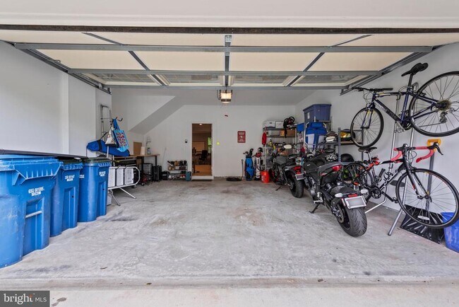 Building Photo - 23215 Tradewind Dr