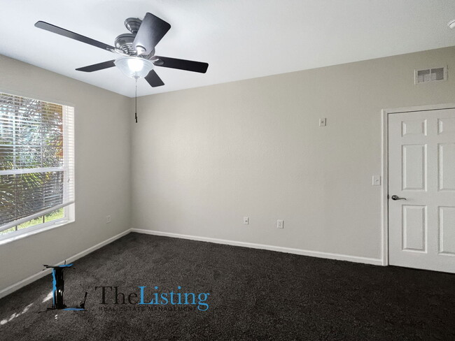 Building Photo - 8630 Buccilli Dr