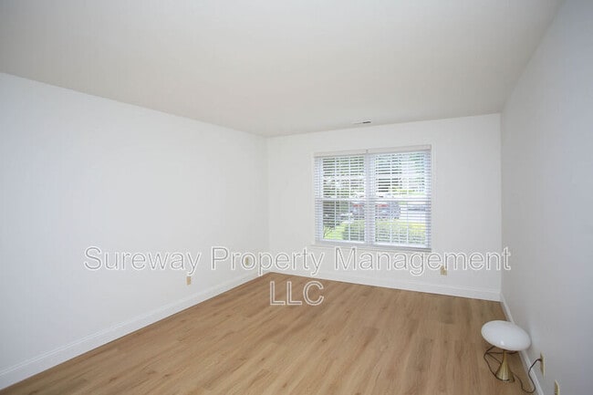 Building Photo - 1801A Sedgefield Dr