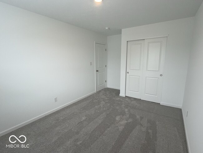 Building Photo - 3469 Seminole Dr