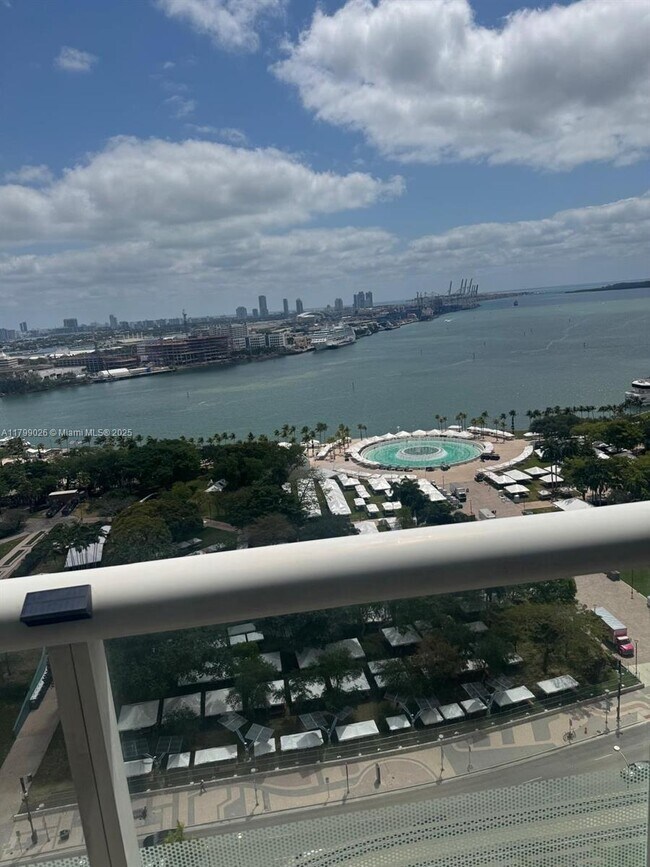 Building Photo - 50 Biscayne Blvd