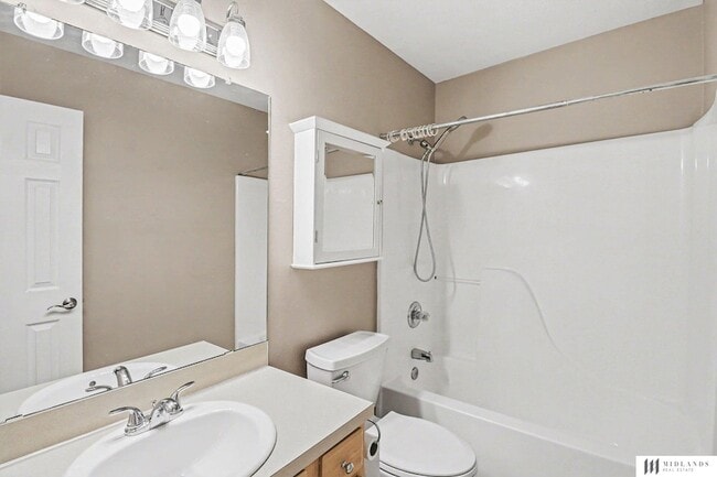 Building Photo - 11612 Monroe St