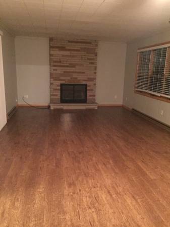 Building Photo - Beautiful Country Club area home available...