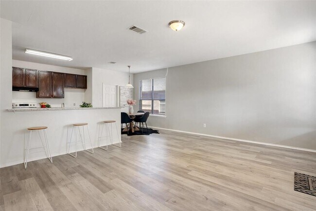 Building Photo - 11853 Gaelic Dr