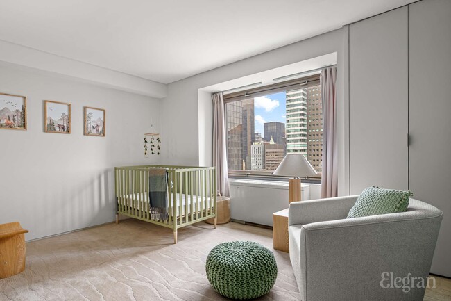 Building Photo - 118 E 60th St