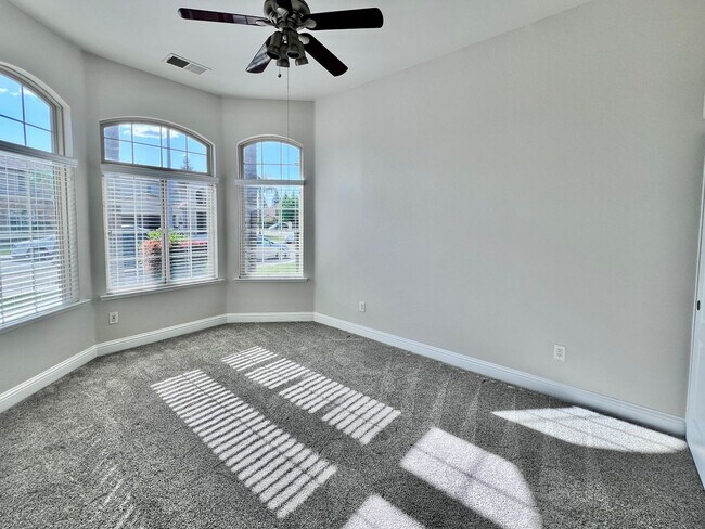 Building Photo - $2,895 Fowler & Church, Spacious 3 Bedroom...