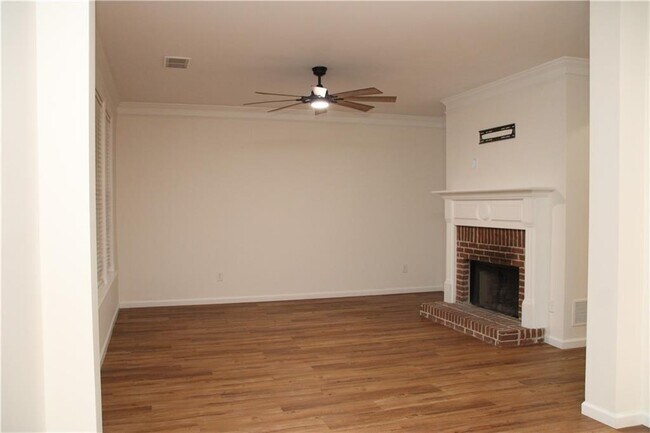 Building Photo - 1322 Loowit Falls Way