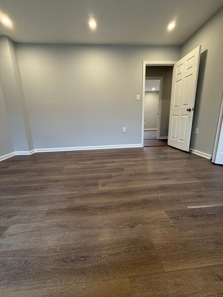 Building Photo - 238 Stevenson Sq