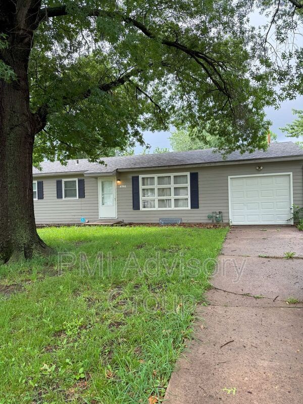 Building Photo - 5701 SW 15th St