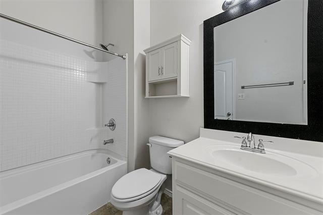 Building Photo - 2008 Cattle Creek Rd