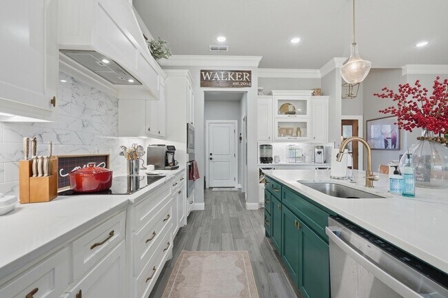 Building Photo - 143 Boeing Ln