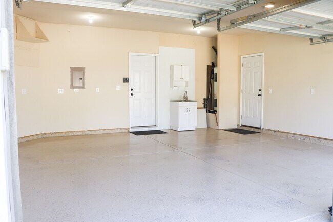 Building Photo - 1266 Coachman Way