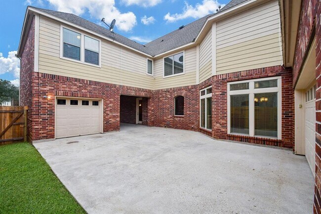Building Photo - 1215 Pendergrass Trail