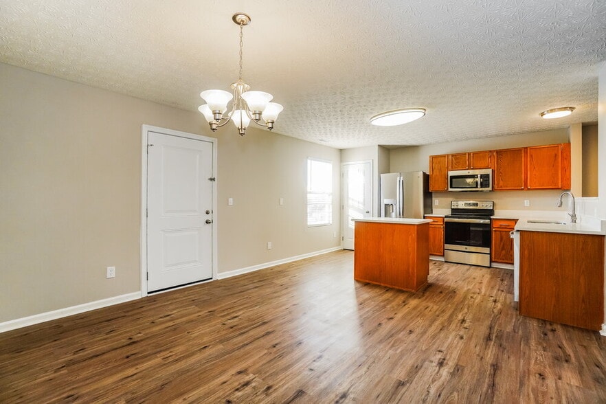 Building Photo - 8051 Beardsley Ave