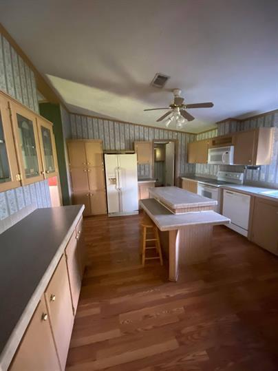 Building Photo - 99 Roots Rd