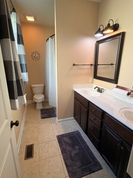 Building Photo - 361 9th Ave N