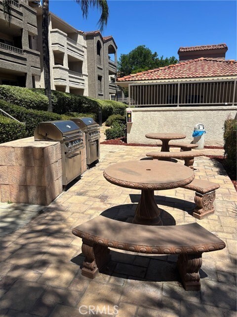 Building Photo - 1023 Vista Del Cerro Dr