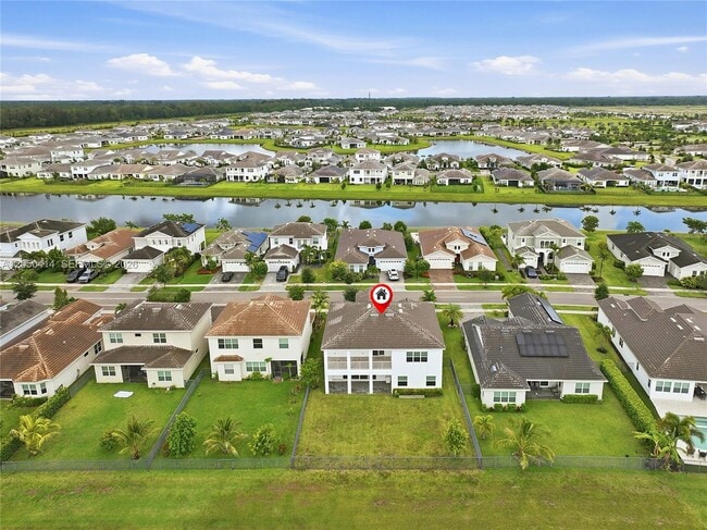 Building Photo - 15239 Goldfinch Cir