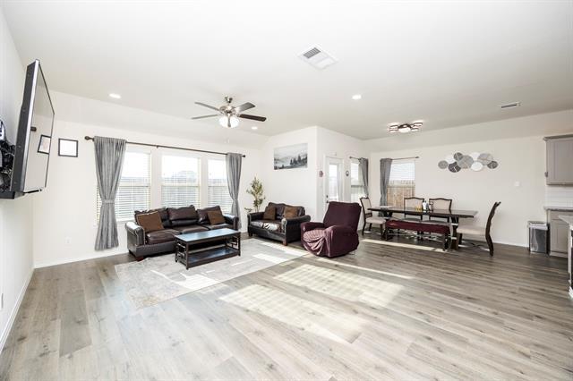 Building Photo - 3229 Trails End Rd