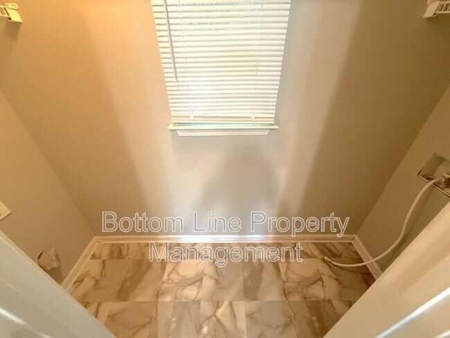 Building Photo - 5503 Windy Valley Dr